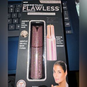 FLAWLESS Facial Hair Remover - Pink Glitter